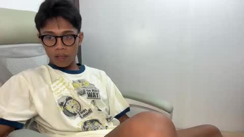 markanthony54 online show from April 1, 1:23 pm