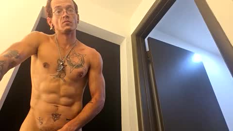 Snapshot of markbeaglin27 chatting on October 24, 6:54 am markbeaglin27 online show from October 24, 6:54 am