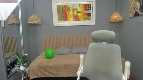 Snapshot of markbowie chatting on September 19, 11:55 am markbowie online show from September 19, 11:55 am