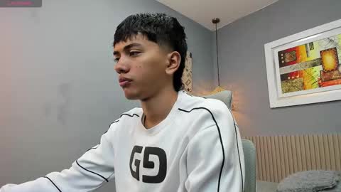 Snapshot of markbowie chatting on October 8, 11:30 am markbowie online show from October 8, 11:30 am