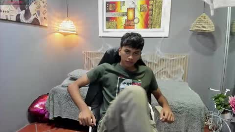 Snapshot of markbowie chatting on October 15, 11:54 am markbowie online show from October 15, 11:54 am