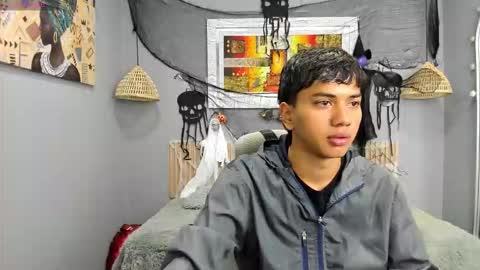 Snapshot of markbowie chatting on October 18, 11:44 am markbowie online show from October 18, 11:44 am