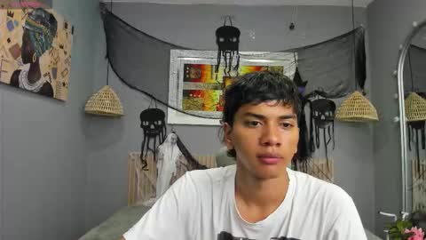 Snapshot of markbowie chatting on October 28, 11:58 am markbowie online show from October 28, 11:58 am