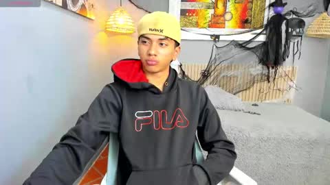 Snapshot of markbowie chatting on October 29, 11:45 am markbowie online show from October 29, 11:45 am