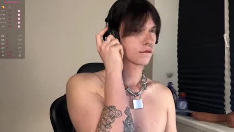 Snapshot of markcarthy chatting on October 11, 3:21 pm Mark online show from October 11, 3:21 pm