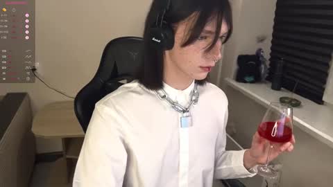 Snapshot of markcarthy chatting on October 31, 4:52 pm Mark online show from October 31, 4:52 pm