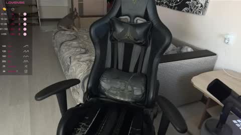 Mark online show from February 19, 2:35 pm