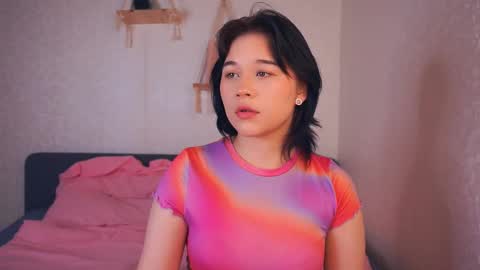 Kira and Evia online show from December 20, 8:21 am