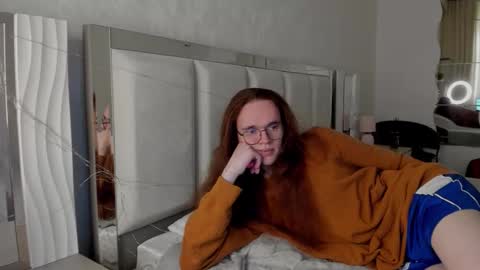 Mark online show from October 6, 10:12 am