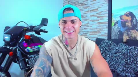 Snapshot of marko_toro__ chatting on December 14, 4:34 am Sebastian online show from December 14, 4:34 am