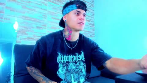 Snapshot of marko_toro__ chatting on January 27, 11:22 pm Sebastian online show from January 27, 11:22 pm