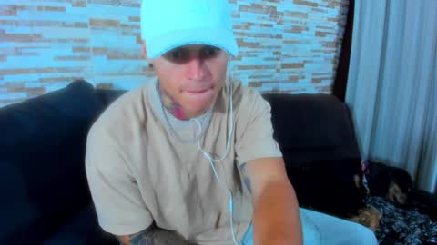 Snapshot of marko_toro__ chatting on February 4, 6:46 am Sebastian online show from February 4, 6:46 am