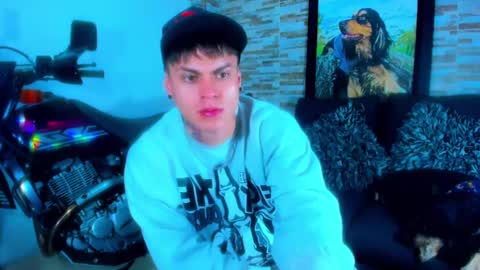 Snapshot of marko_toro__ chatting on February 9, 11:58 am Sebastian online show from February 9, 11:58 am