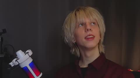 Mark online show from March 1, 9:28 pm