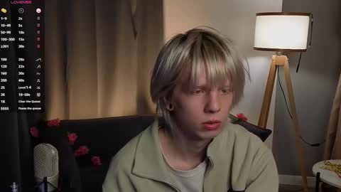 Mark online show from March 7, 9:12 pm