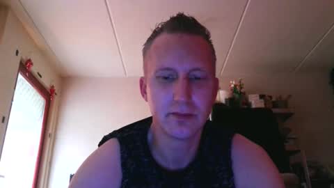 Mark online show from May 4, 4:36 pm
