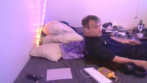 markymark101825061 online show from January 9, 4:28 pm