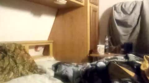 markymark101825061 online show from December 16, 2:49 am