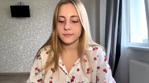 Snapshot of marlenagehlert chatting on November 1, 11:45 am Olivia online show from November 1, 11:45 am