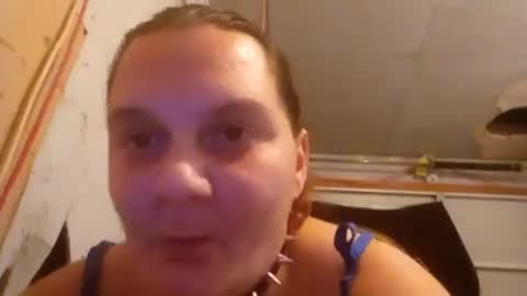 Snapshot of marlesecrews1983 chatting on December 16, 1:11 pm BabyBoo online show from December 16, 1:11 pm