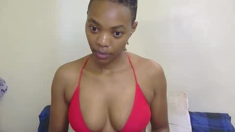 Snapshot of marly_babe chatting on March 23, 7:01 am Marly online show from March 23, 7:01 am