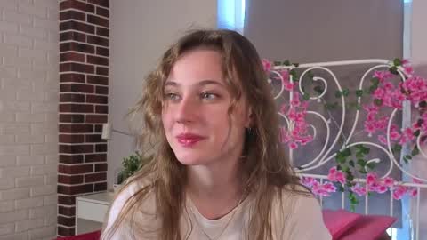 Snapshot of marquitamergel chatting on April 10, 9:25 am Andriella online show from April 10, 9:25 am