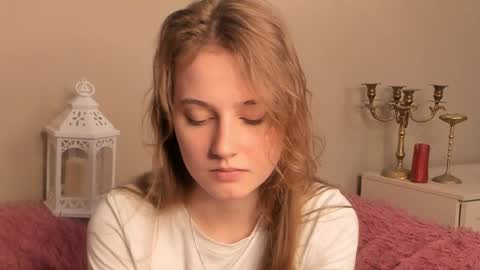 Snapshot of marquitamergel chatting on May 10, 9:47 am Andriella online show from May 10, 9:47 am