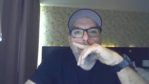 marriedcock1980 online show from September 14, 3:33 pm