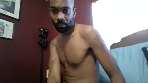 Snapshot of marrieddlbottomhungdltop chatting on February 5, 9:52 pm Reparations for the departed online show from February 5, 9:52 pm