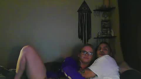 Snapshot of marriedmaniaxxx chatting on February 14, 11:40 am CCLUXE online show from February 14, 11:40 am