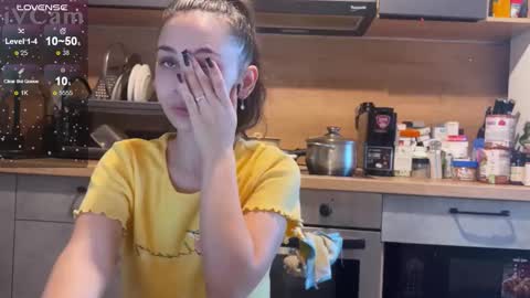 Snapshot of marry_jain chatting on March 10, 1:10 am Merry online show from March 10, 1:10 am