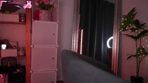 Snapshot of marrygrayes chatting on October 4, 8:40 pm Maria  online broadcast from Tuesday to Suturday from 6 pm to 12 pm Germany time Sunday-Monday offline online show from October 4, 8:40 pm