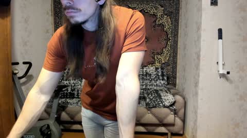 Alan online show from December 8, 1:35 am