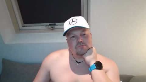 mars0481 online show from December 16, 5:40 pm