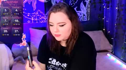 marshmallowbeauty_ online show from October 26, 7:09 pm