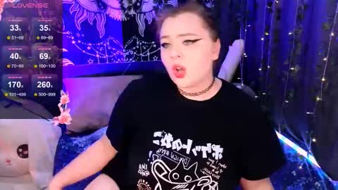 marshmallowbeauty_ online show from November 9, 7:01 pm