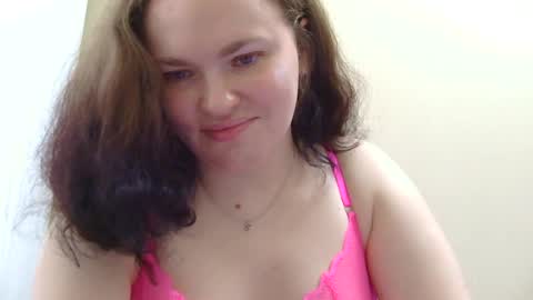 Snapshot of marshmellowsofia chatting on July 2, 7:14 am marshmellowsofia online show from July 2, 7:14 am