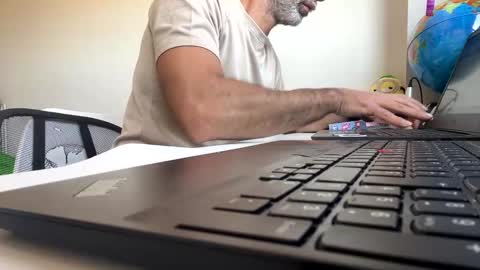 Snapshot of marsupilami_82_ chatting on April 6, 9:21 am marsupilami_82_ online show from April 6, 9:21 am