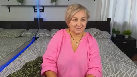 Snapshot of marta_wils chatting on September 23, 7:33 am marta_wils online show from September 23, 7:33 am