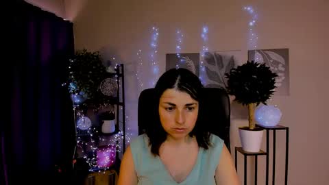 martaedams online show from May 18, 8:53 am