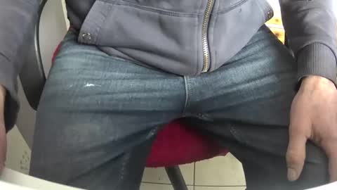 Snapshot of martial04 chatting on January 29, 9:33 am martial04 online show from January 29, 9:33 am