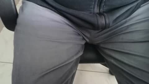 Snapshot of martial04 chatting on November 6, 9:10 am martial04 online show from November 6, 9:10 am