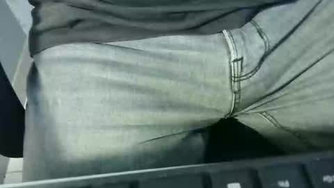 Snapshot of martial04 chatting on February 2, 9:08 am martial04 online show from February 2, 9:08 am