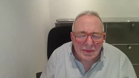 Snapshot of martin_1947 chatting on November 4, 10:53 pm martin_1947 online show from November 4, 10:53 pm