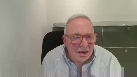 Snapshot of martin_1947 chatting on November 30, 7:51 pm martin_1947 online show from November 30, 7:51 pm