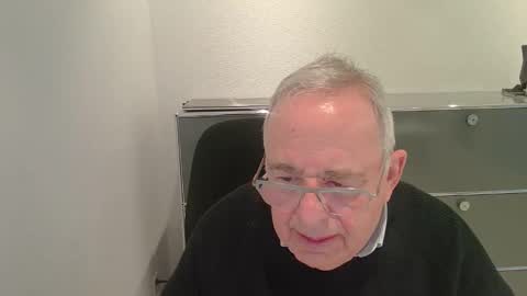 Snapshot of martin_1947 chatting on February 8, 4:32 pm martin_1947 online show from February 8, 4:32 pm
