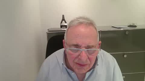 martin_1947 online show from March 30, 10:22 pm
