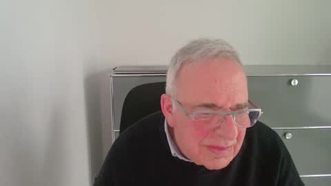 martin_1947 online show from April 3, 5:11 pm