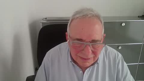martin_1947 online show from May 31, 5:31 pm
