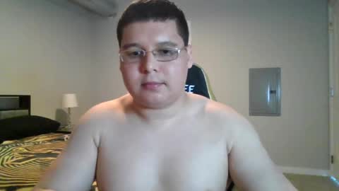 martin_militaryboy online show from May 4, 2:35 pm